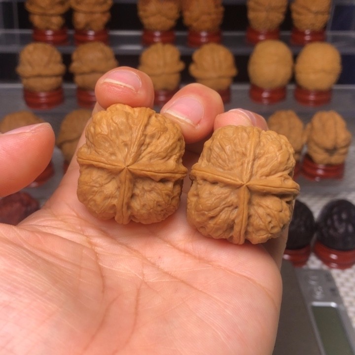 文玩核桃把件11金尊四棱