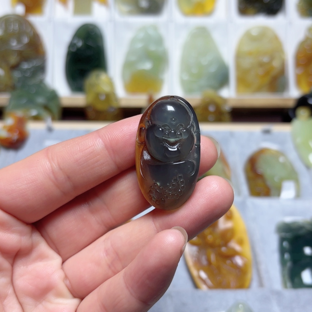 蛇纹石玉吊坠(不含链)未镶嵌