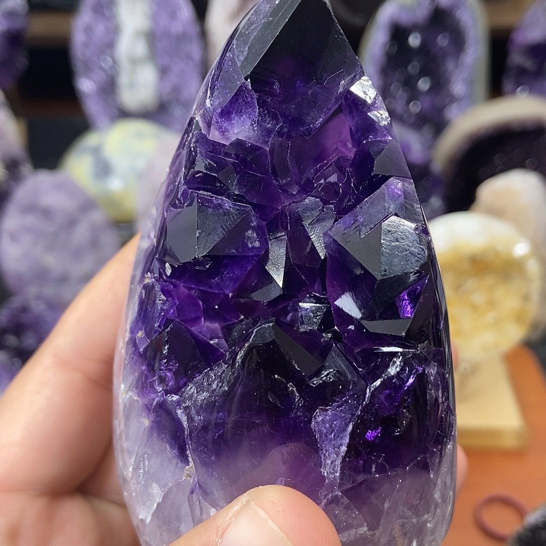 紫晶大型摆件（非配饰）未镶嵌