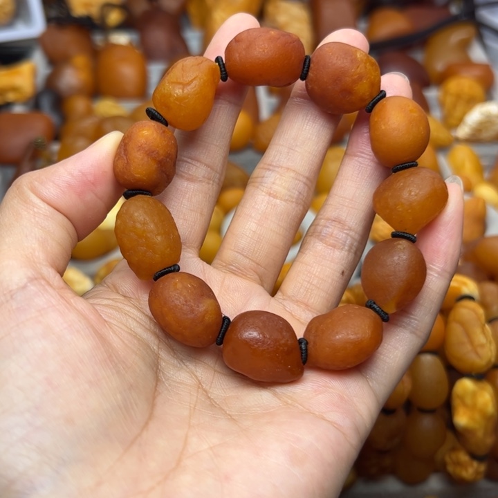 琥珀未镶嵌裸石天然蜜蜡
