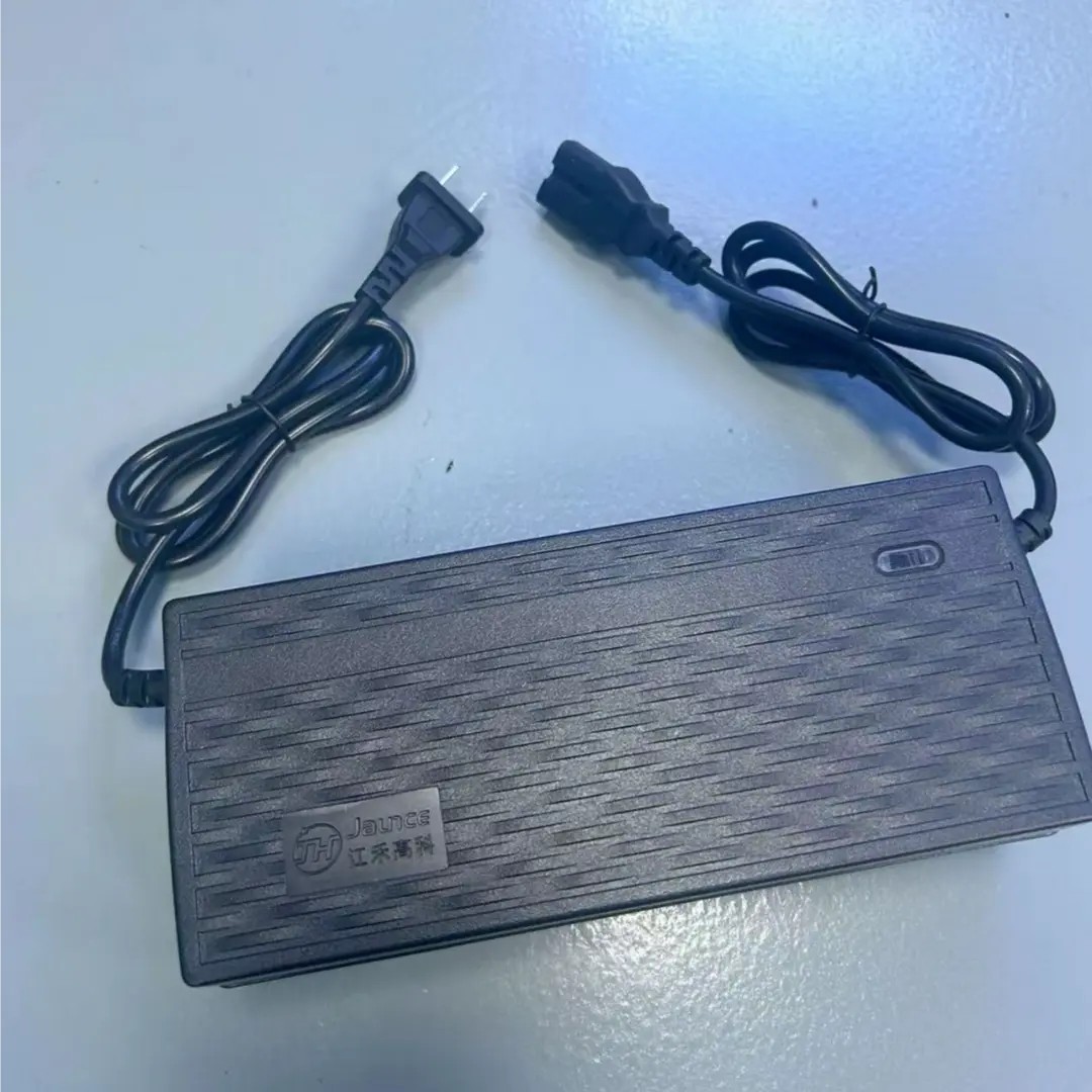 电摩和电轻摩用72V5A充电器