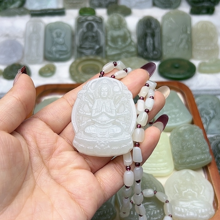 和田玉颈饰未镶嵌忍**.