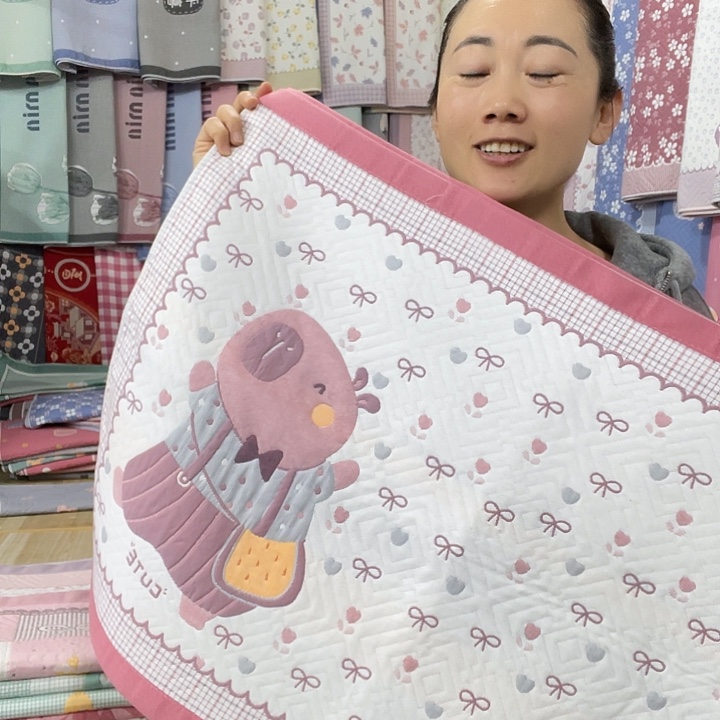 棉特价促销粉色快乐熊