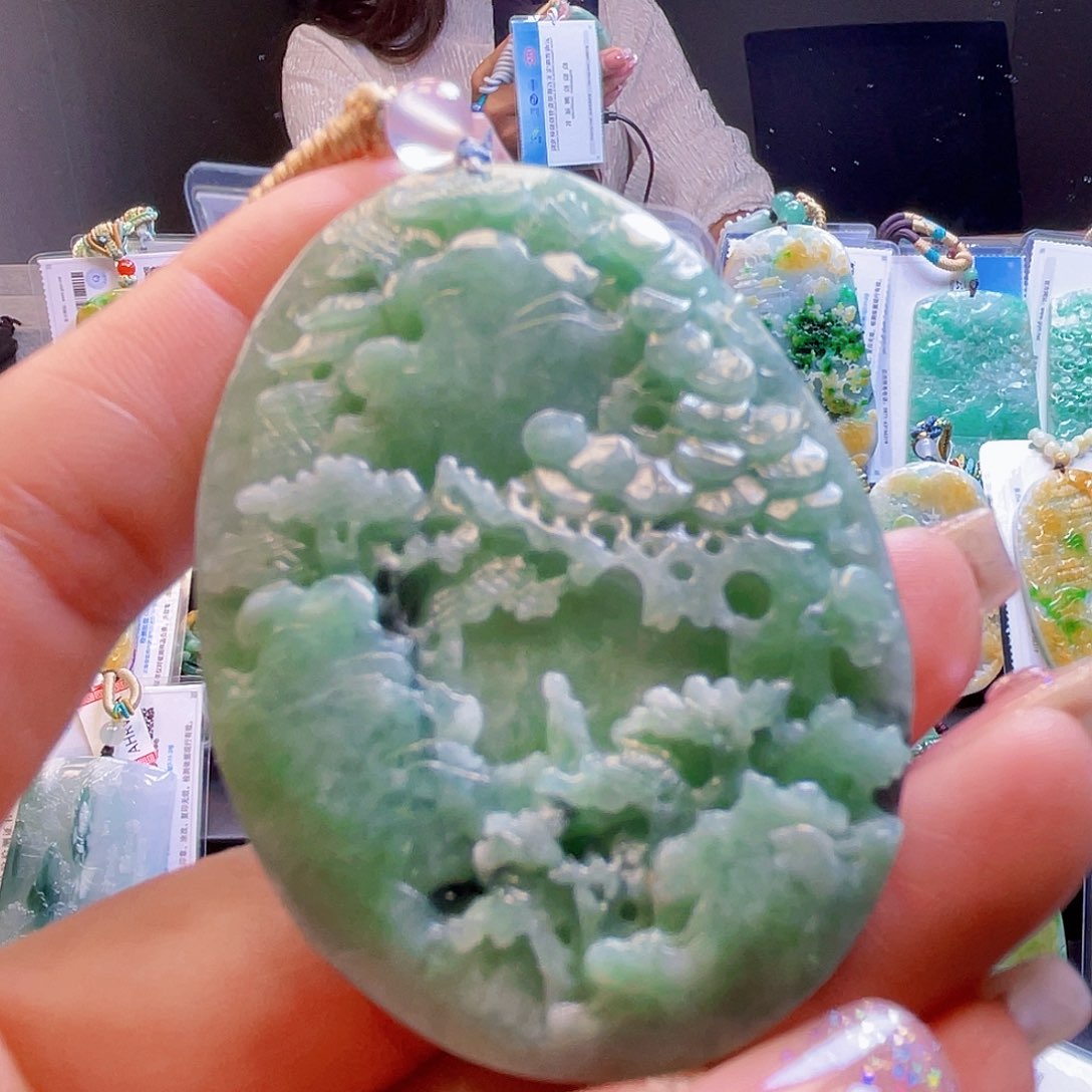 颈饰未镶嵌翡翠翡翠