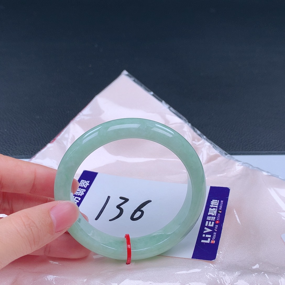 翡翠手镯未镶嵌手镯000939