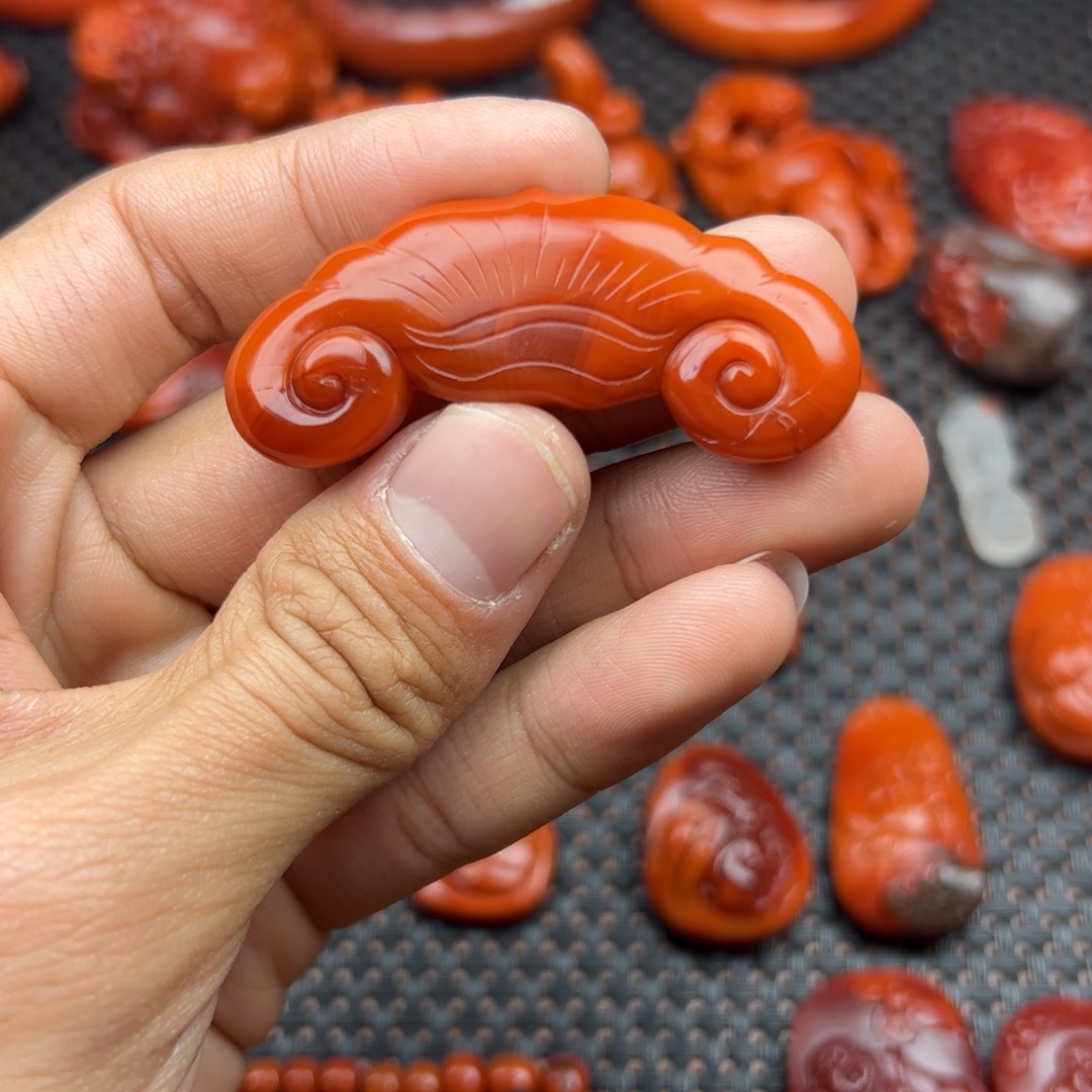 南红玛瑙颈饰未镶嵌