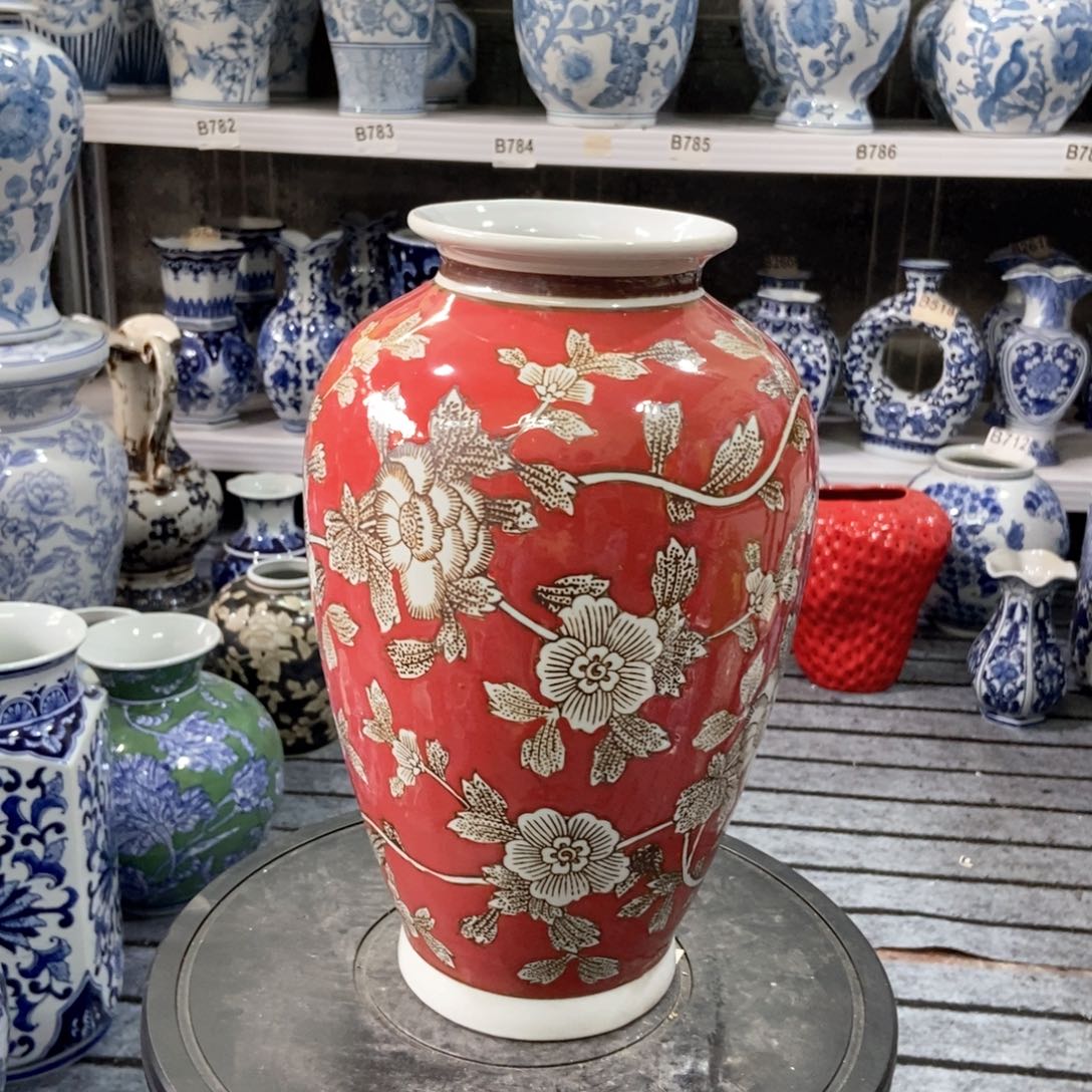 摆件红花瓶手绘釉下彩