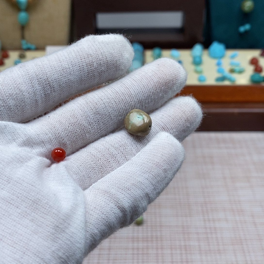 未镶嵌配饰南红玛瑙