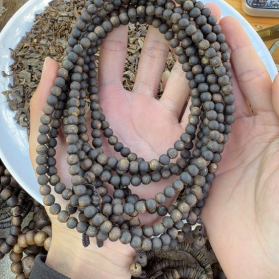 沉香碎屑沉香多圈0.6沉水母树19克送一截原母