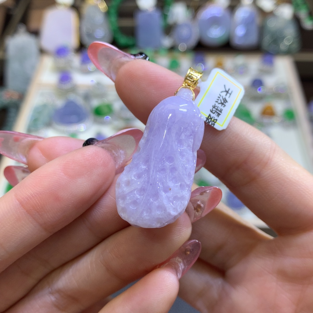 翡翠颈饰18K金镶嵌翡翠