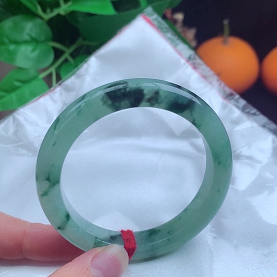 翡翠手镯未镶嵌     正圈52