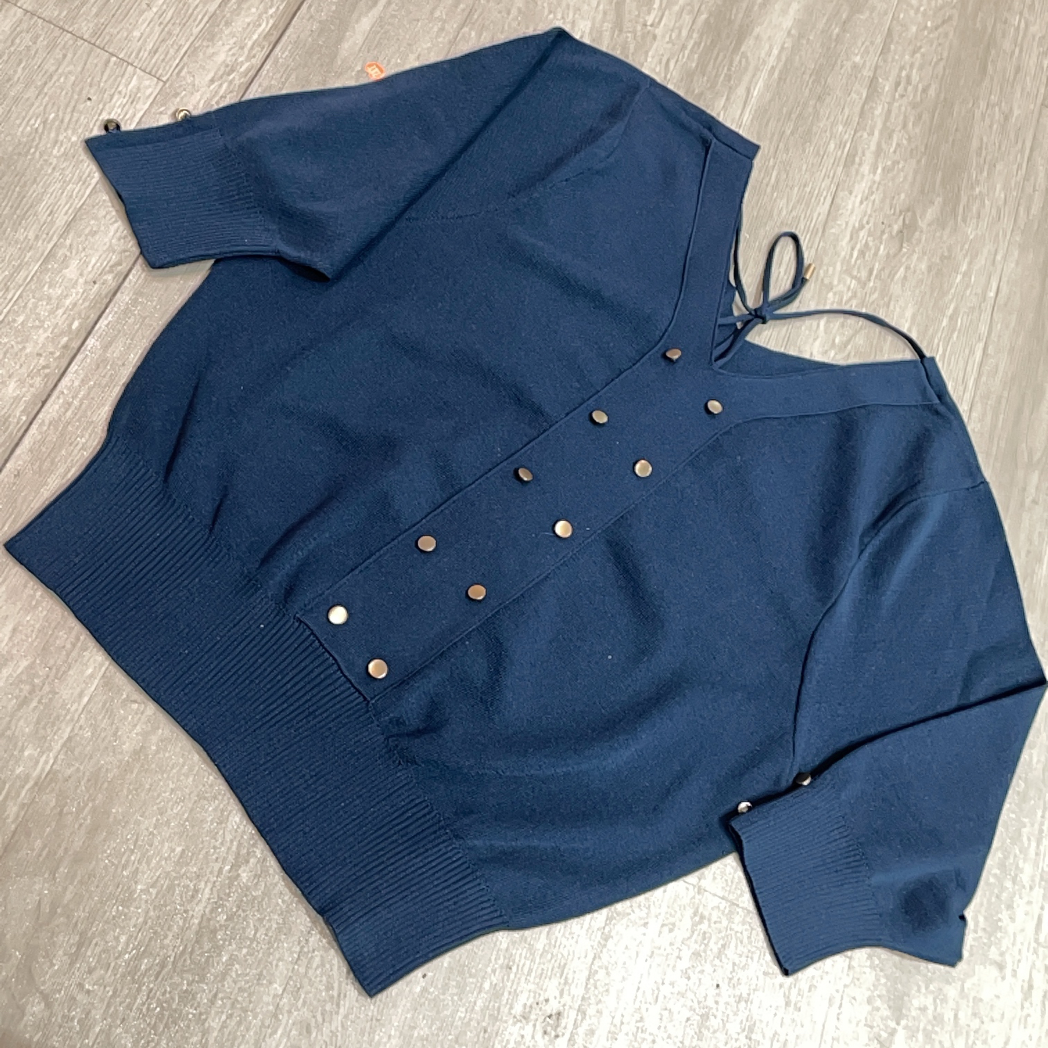 V领系带前面双排铜扣装饰蝙蝠袖百搭上衣-果梓032