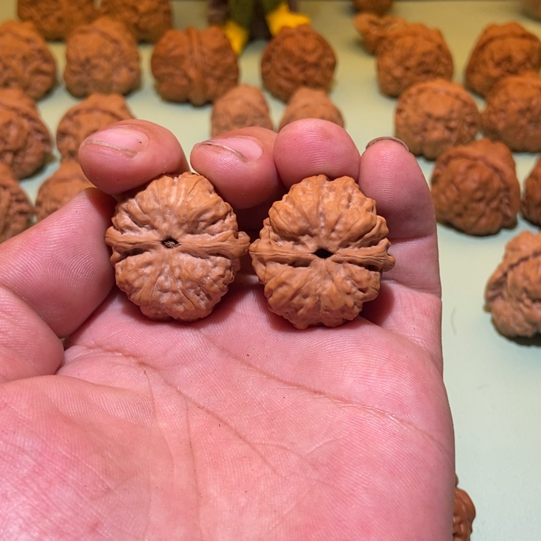 文玩核桃吊坠用****4蛤蟆头31一对全品