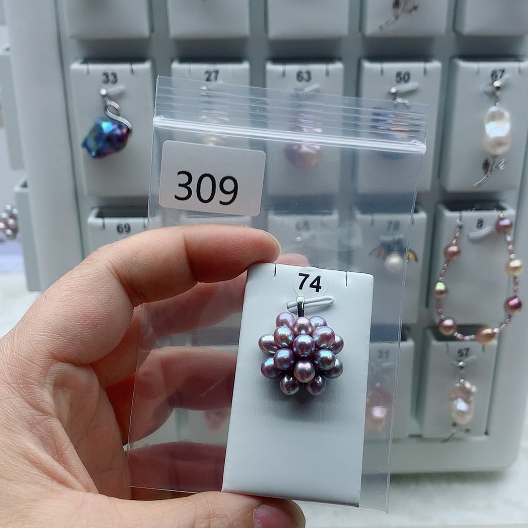 朵***y吊坠(不含链)合金淡水珍珠