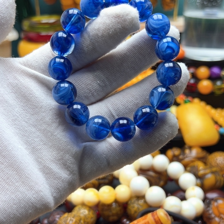 琥珀未镶嵌颈饰蜜蜡