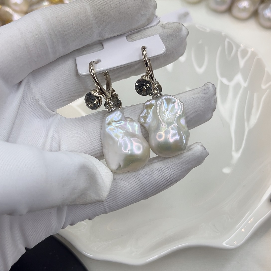 合金耳饰淡水珍珠