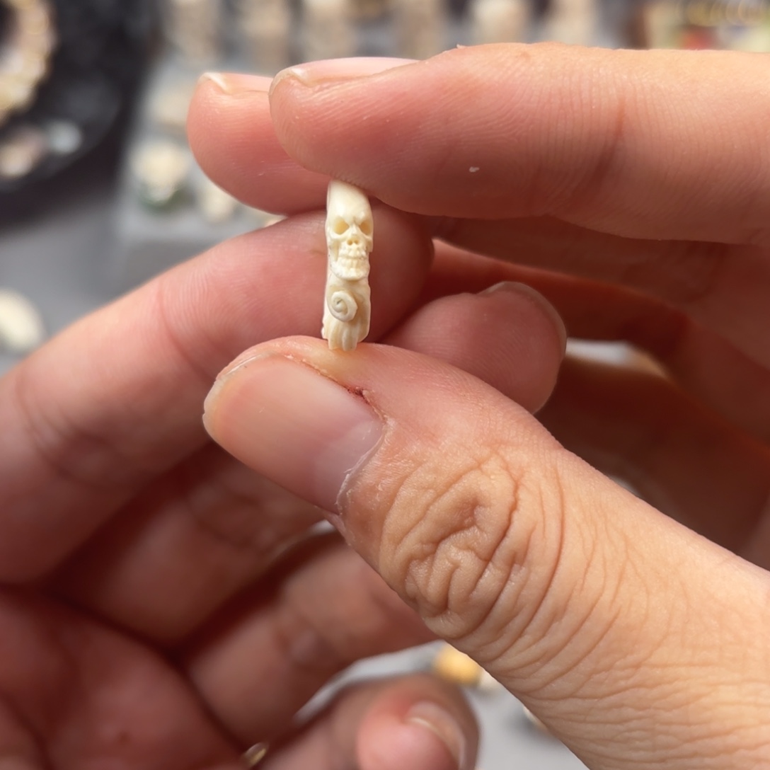 愿***栖非金属骷髅跑环10mm