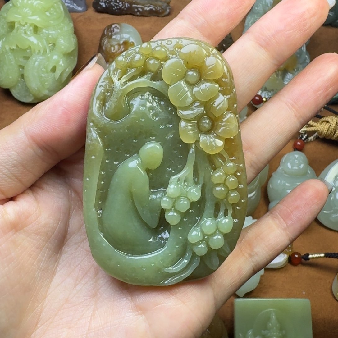 和田玉颈饰未镶嵌