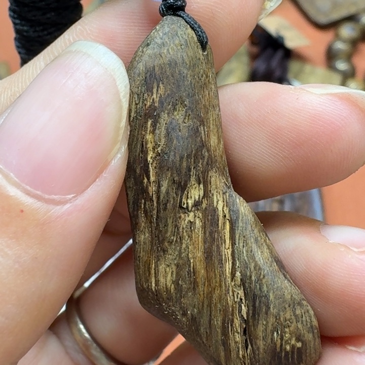 大叶紫檀（黑酸枝木类）