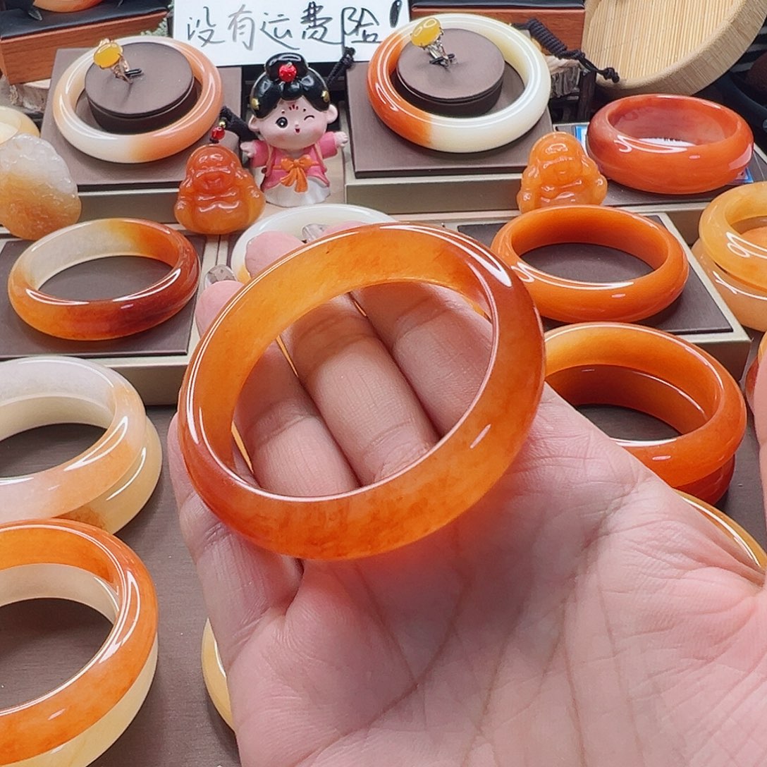 石英质玉（黄龙玉）未镶嵌手镯福利51