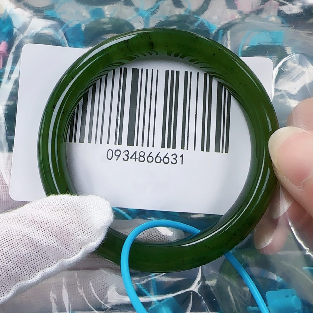 和田玉（碧玉）手镯未镶嵌56