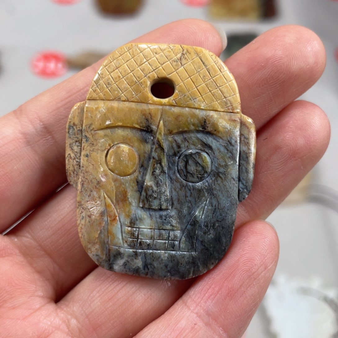 和田玉（糖玉）颈饰未镶嵌