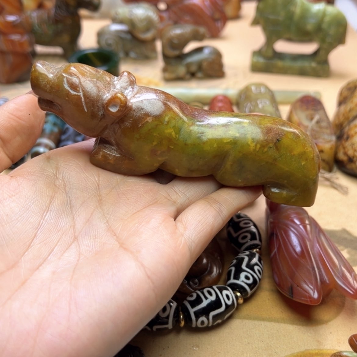 【闪购商品】蛇纹石玉颈饰未镶嵌