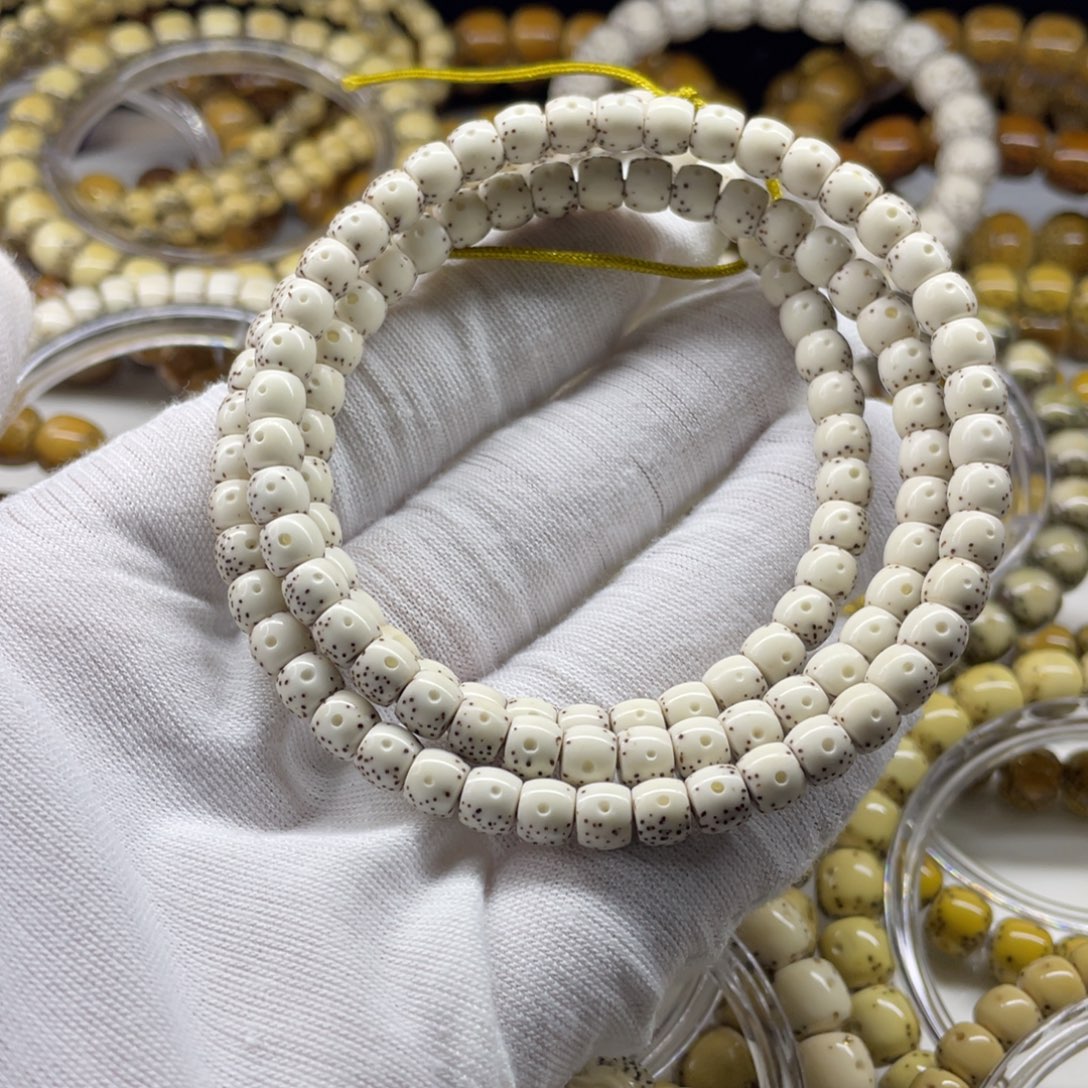 吊坠星月菩提原白6✖️5直切通体留白