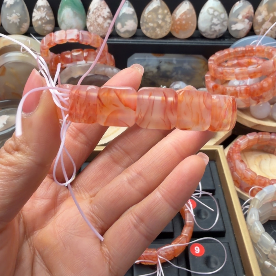 杏***子玛瑙/玉髓合金颈饰