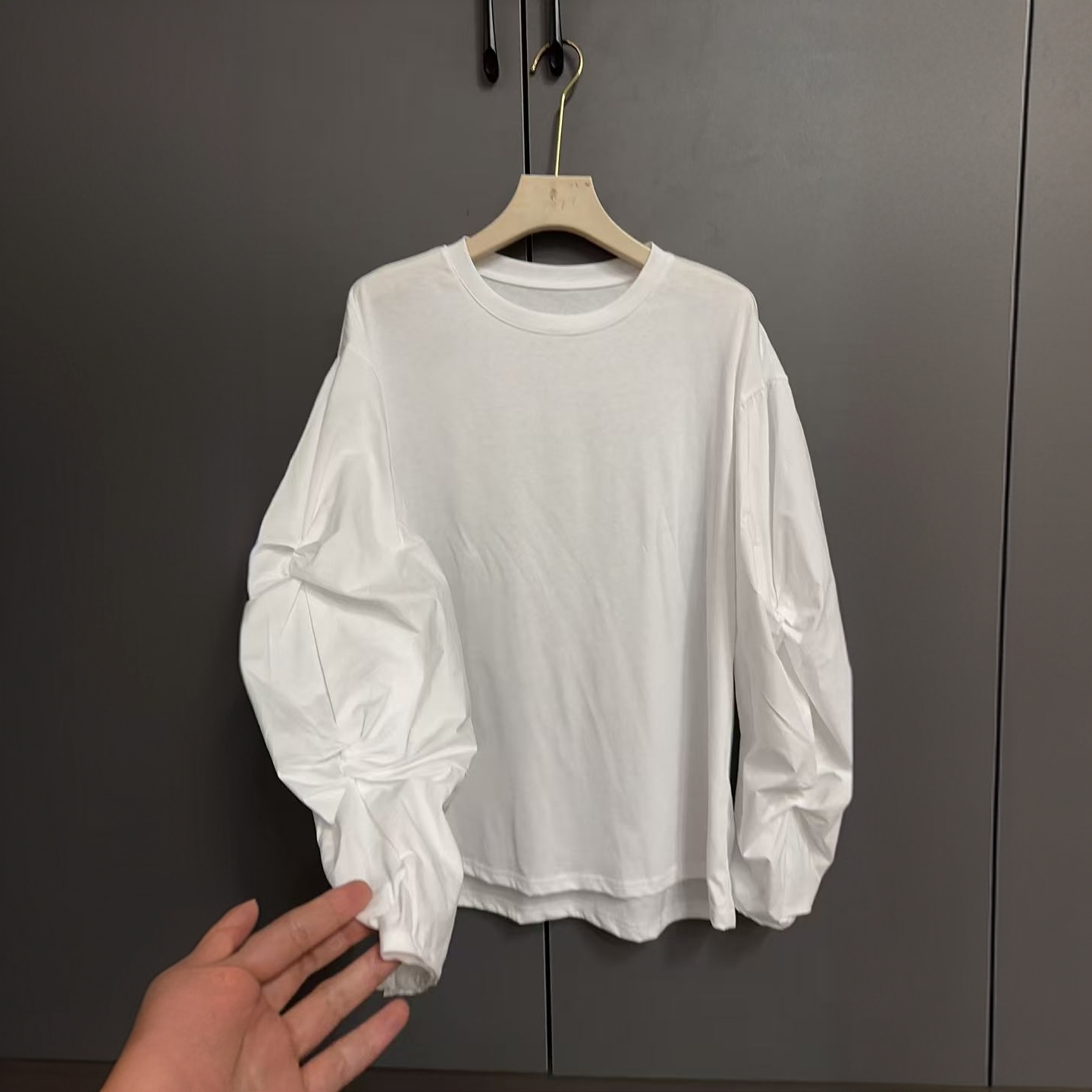 小芸姐春季女士时尚洋气拼衬衣袖白色T恤