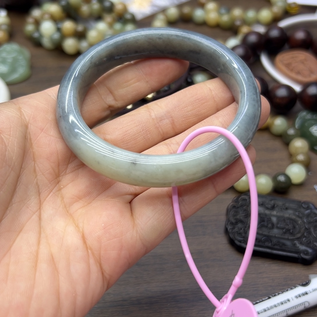 和田玉未镶嵌手镯59.8圈围323