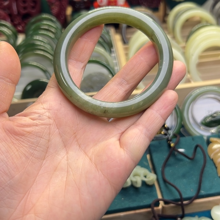 和田玉手镯未镶嵌60圈围00580