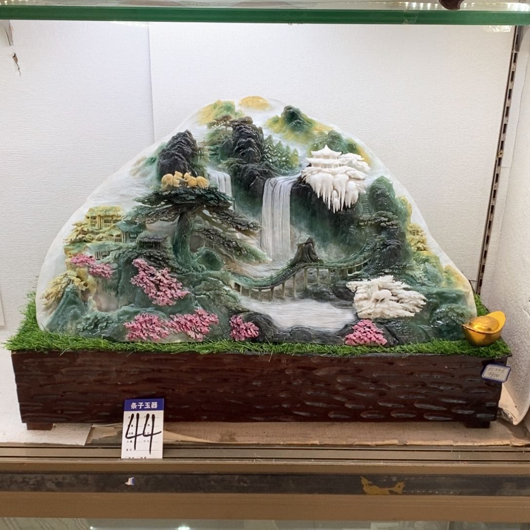 绿泥石云母质玉（岫岩玉）摆件未镶嵌