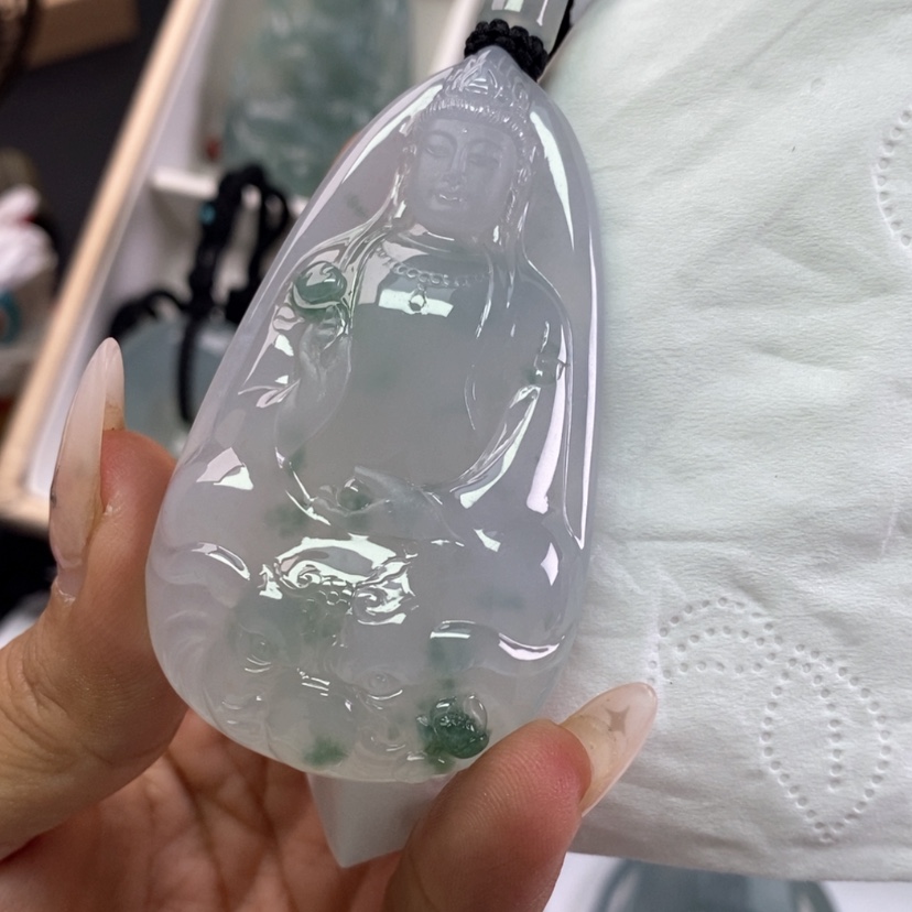 【闪购商品】颈饰未镶嵌翡翠A**n翡翠