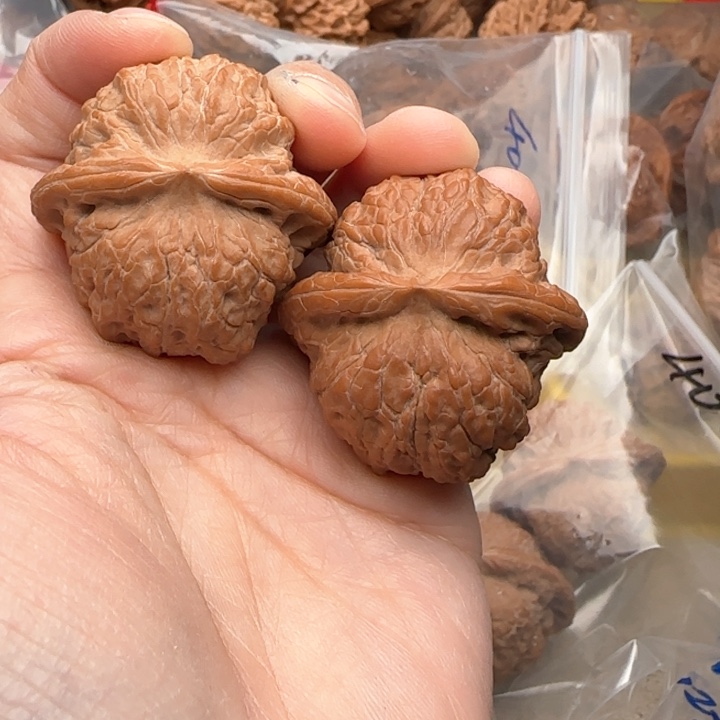 文玩核桃吊坠毛***饭血麒麟38