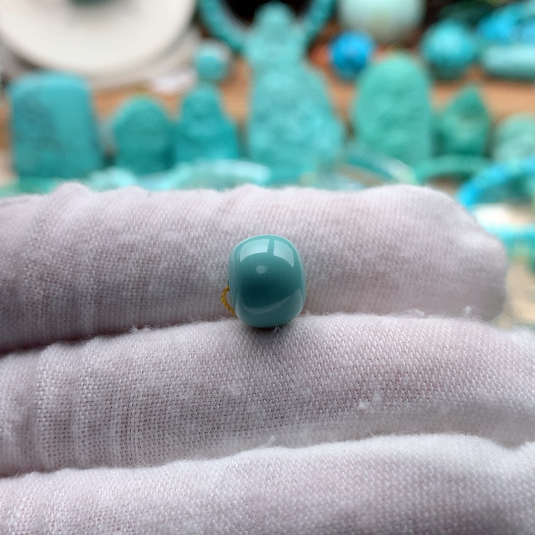 绿松石颈饰未镶嵌