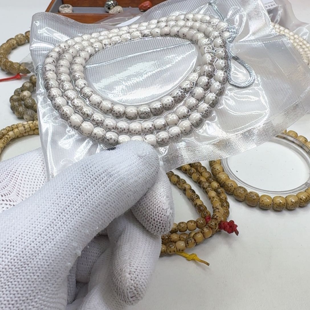 星月菩提手串50梵天冰白石玉河豚6左右108