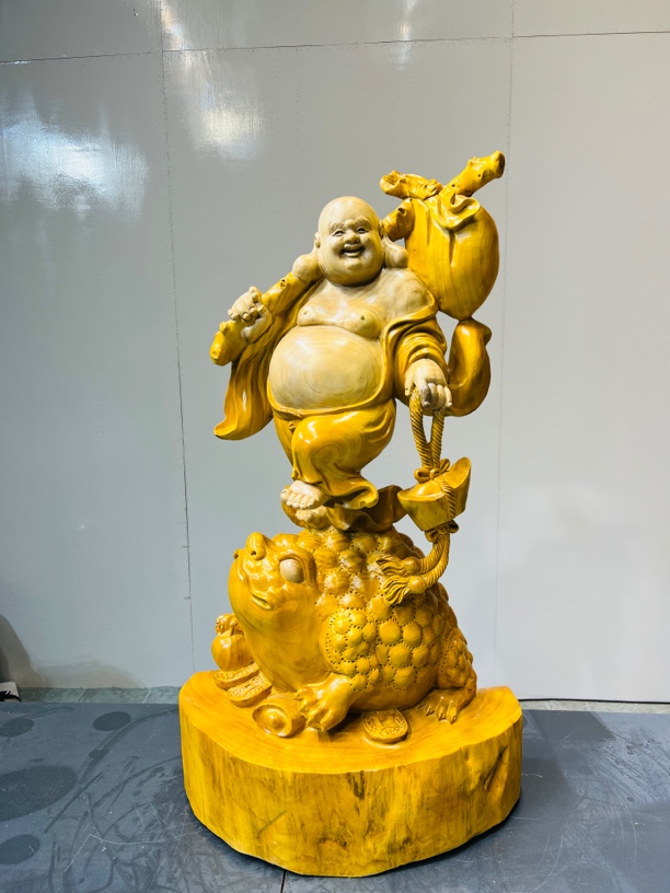 金蟾送福，老香樟木材质！长50cm宽23cm高100cm