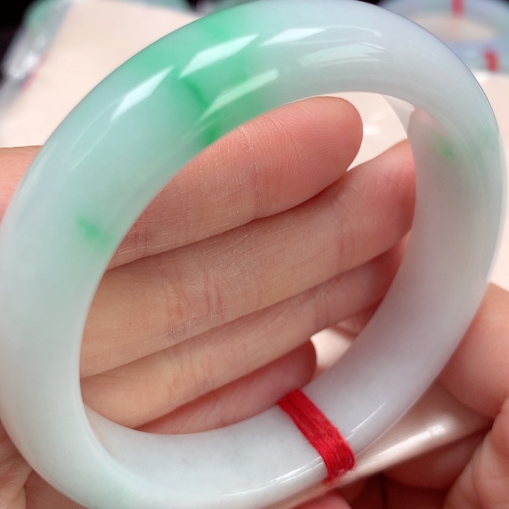 翡翠手镯未镶嵌白底青22