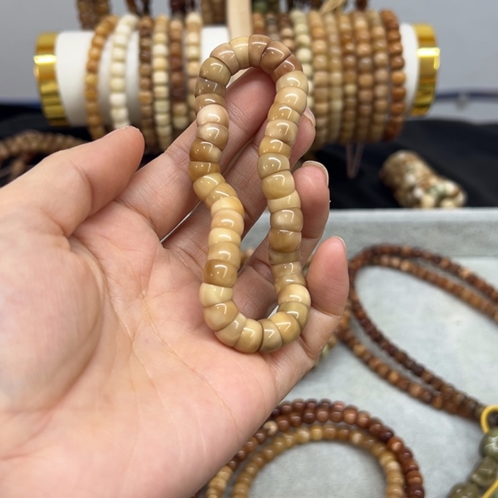 林***林龙脊菩提手串卡色直切大肠 001