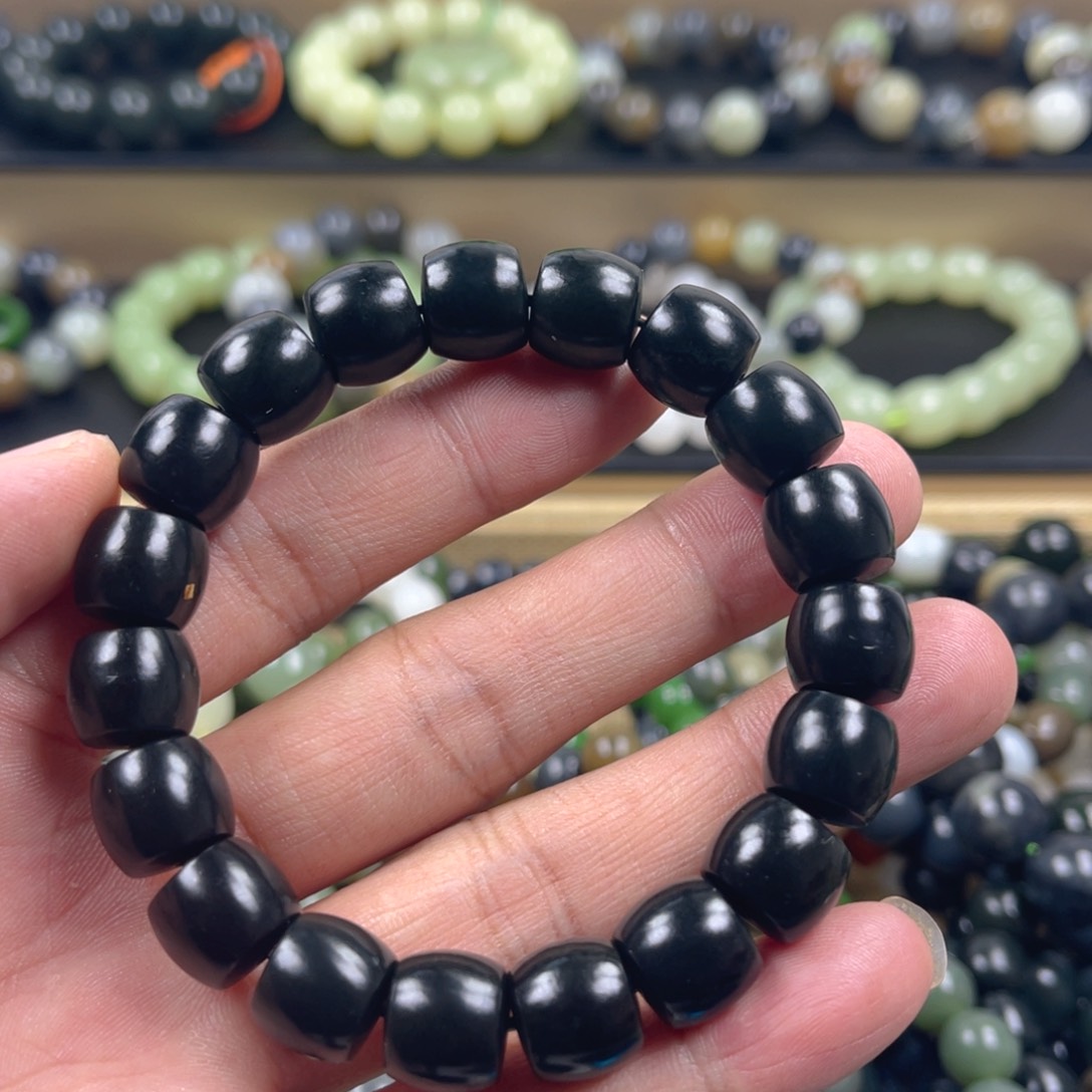 和田玉手串未镶嵌