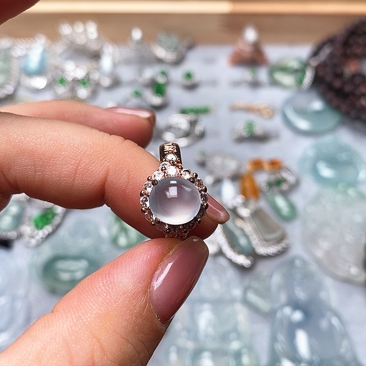 定制翡翠未镶嵌戒指