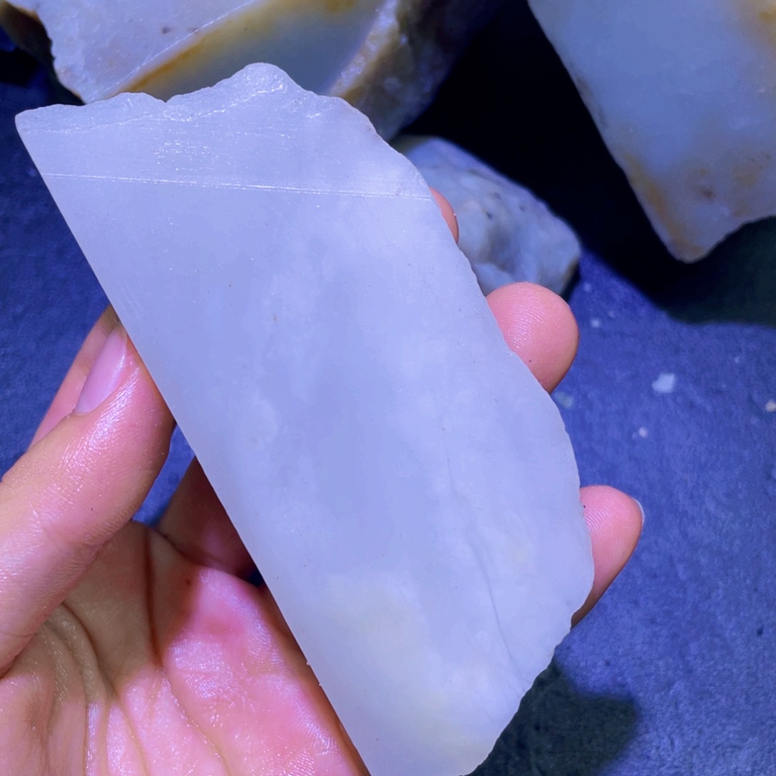 和田玉未镶嵌珠宝半成品