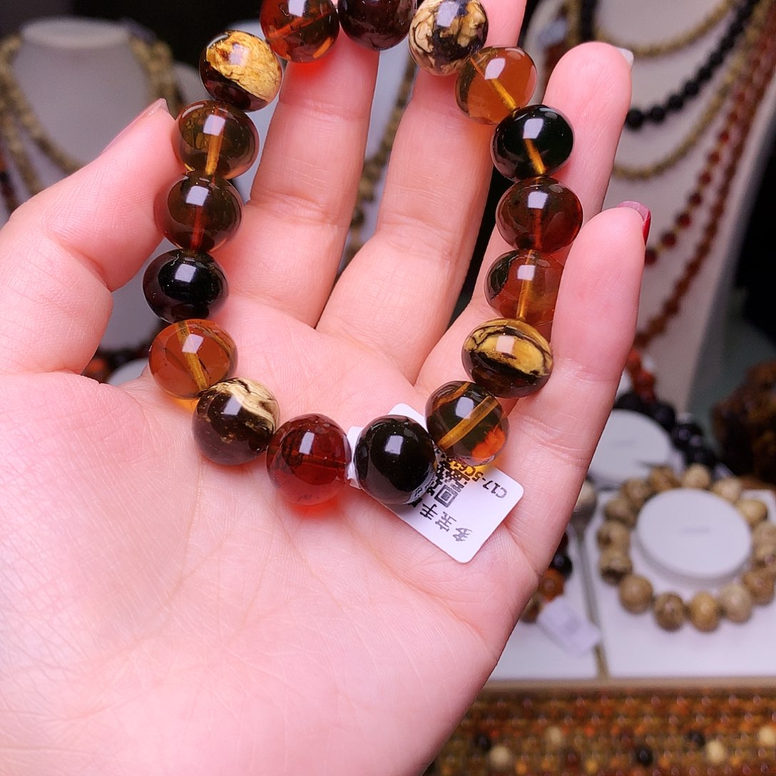 琥珀裸石未镶嵌I****g琥珀