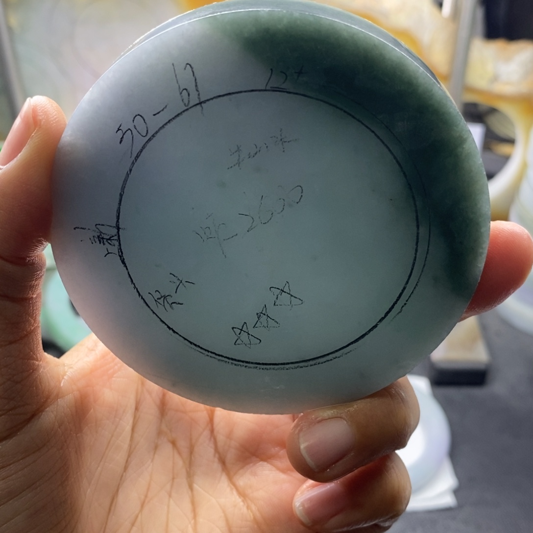 定制翡翠未镶嵌翡翠手镯