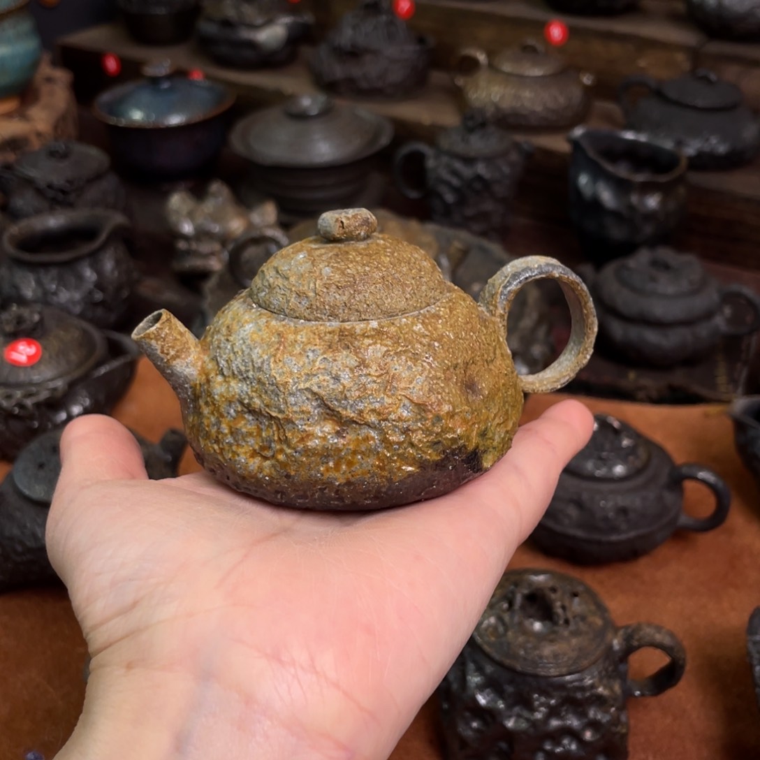 壶手捏鸡油黄落灰柴烧茶器