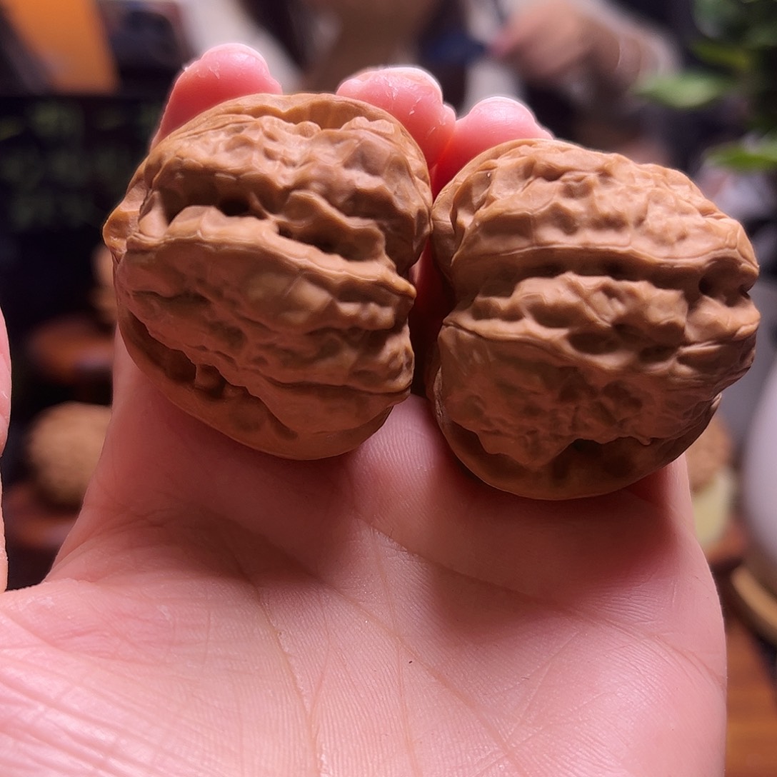 文玩核桃把件42尺白茬微反油蛤蟆49