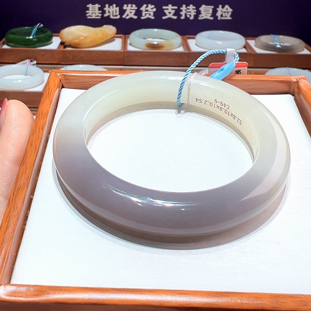 和田玉手镯未镶嵌52 53