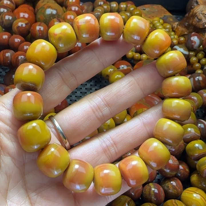 乐***颜玛瑙/玉髓未镶嵌手串
