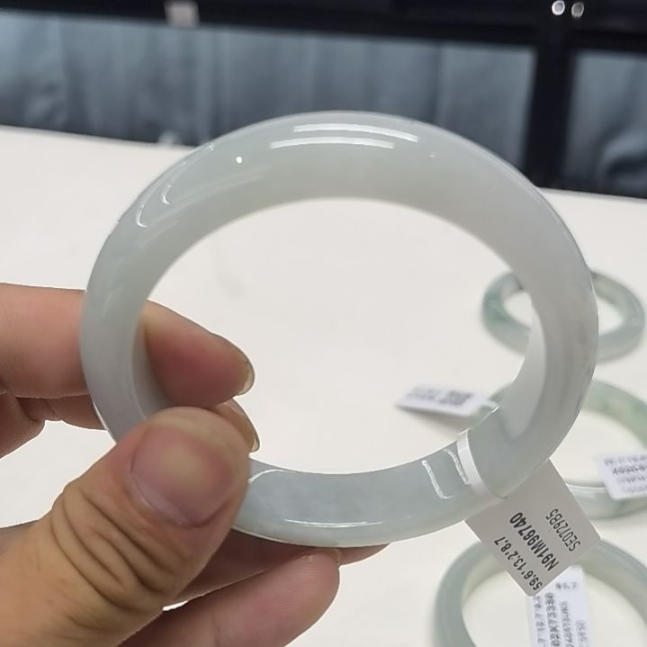 A****翡翠手镯未镶嵌白月光